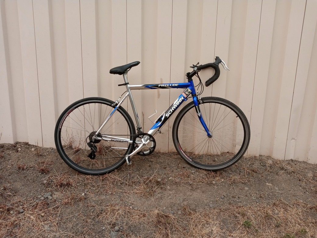 Schwinn prelude road bike