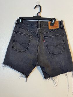 Levis 501 shorts size 32