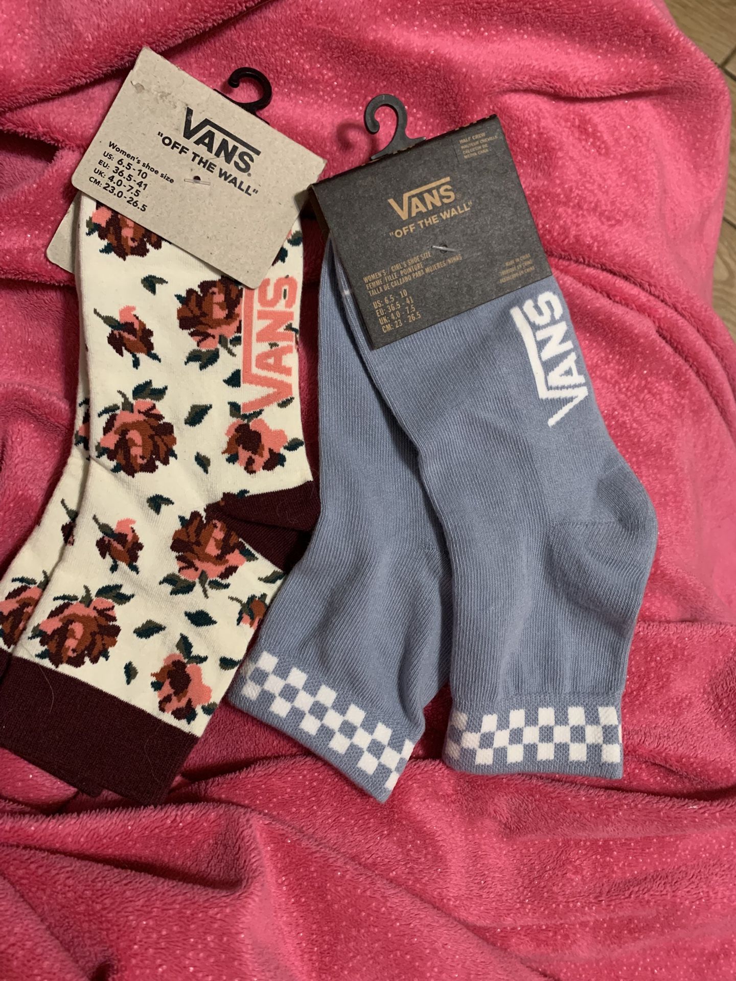 2 Pairs Teen / Woman Half Crew Socks 6.5-10 Nwt