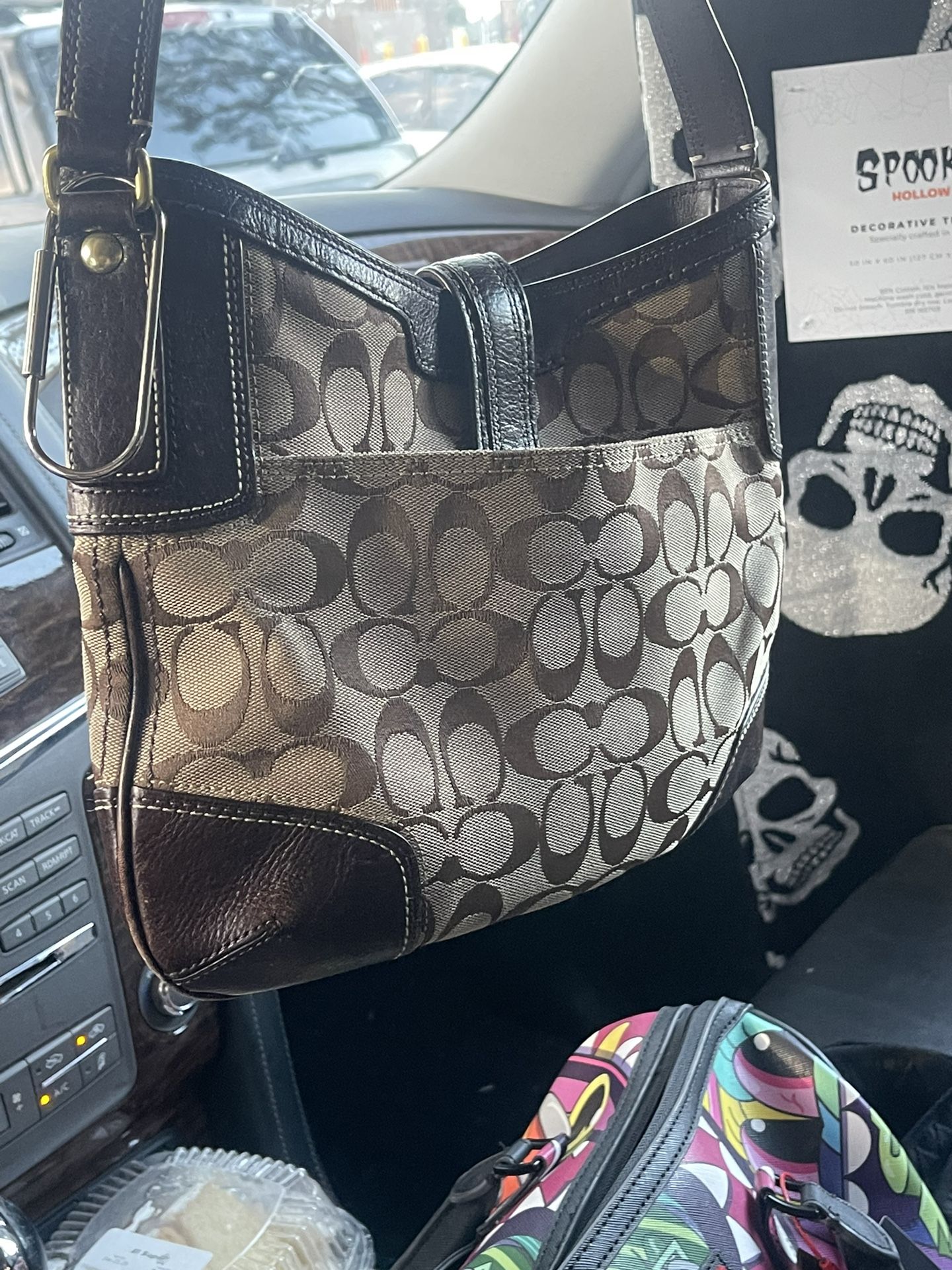 100% AUTHENTIC COACH HAMPTON SIGNATURE HOBO HANDBAG
