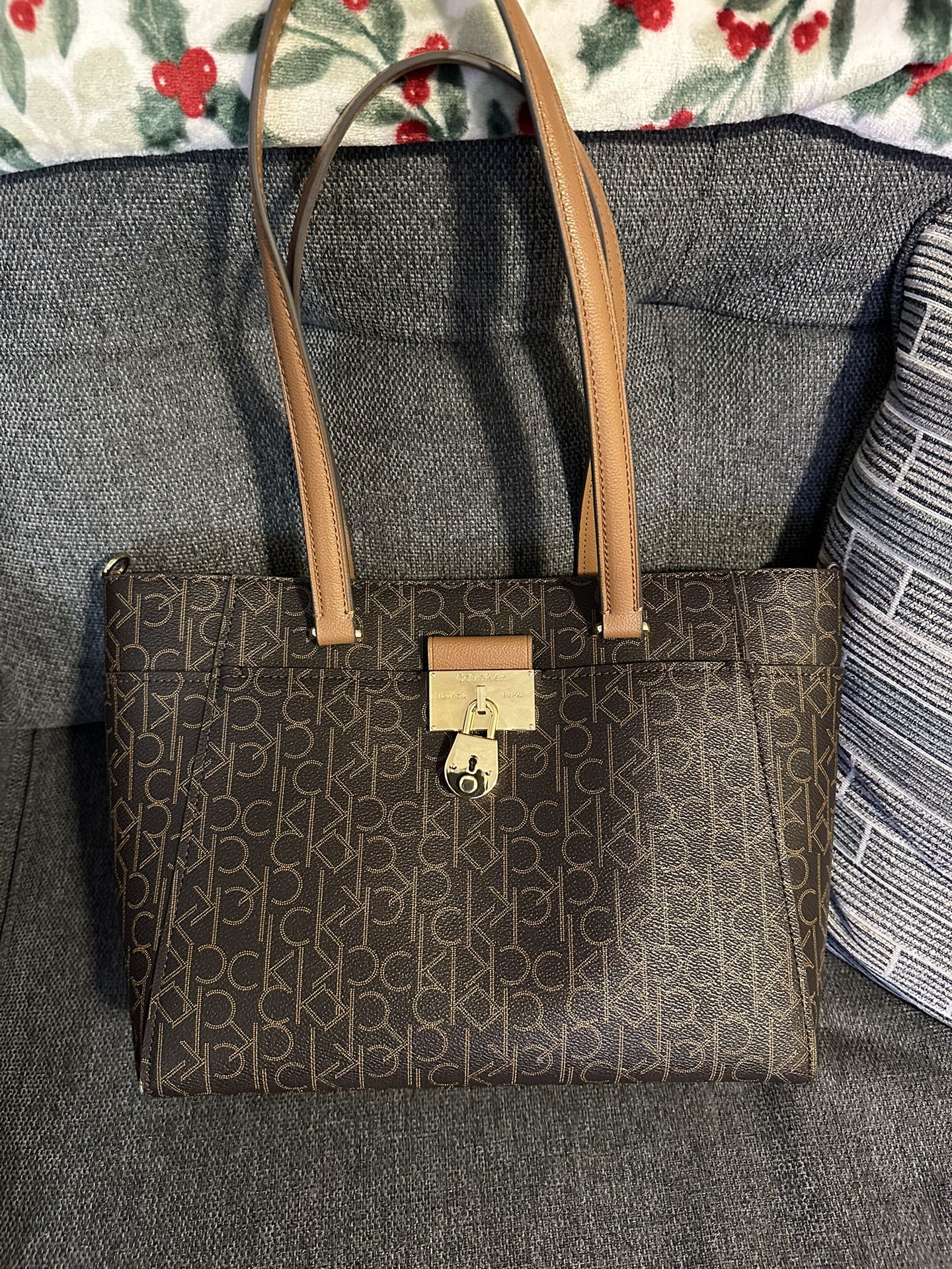 Calvin Klein Handbag Purse π $30