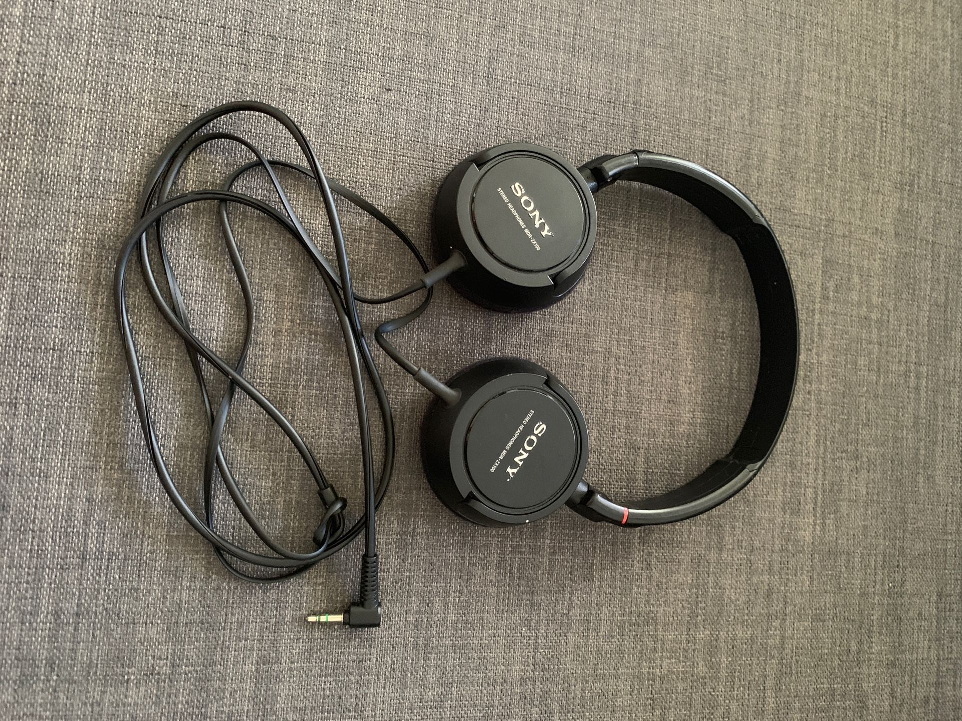 Sony Stereo Headphones MDR-ZX100