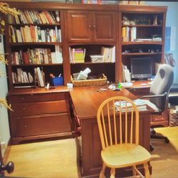 7 PC Wood bookshelves And Double Sided Desk