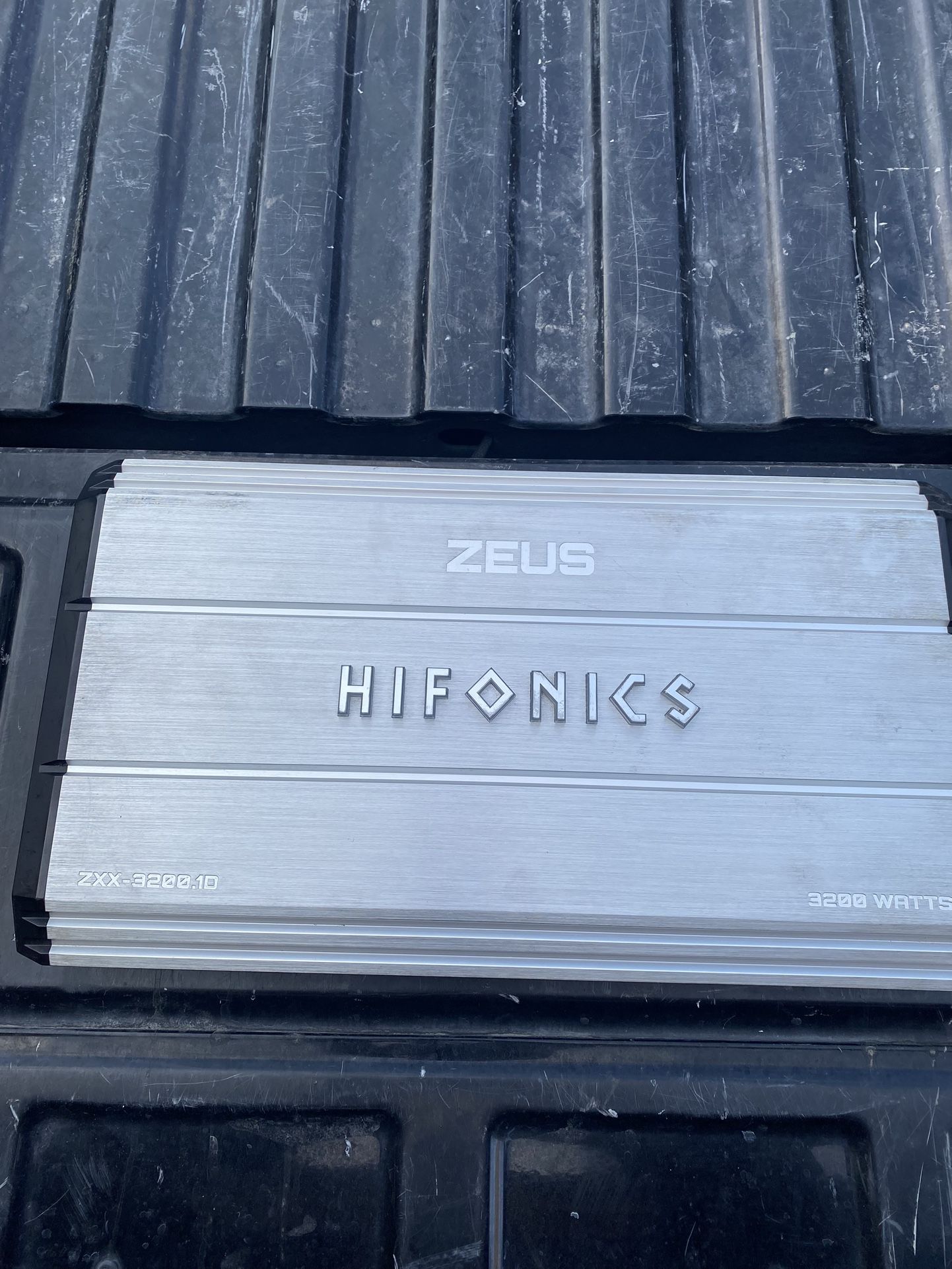 Hifonics Amplifier