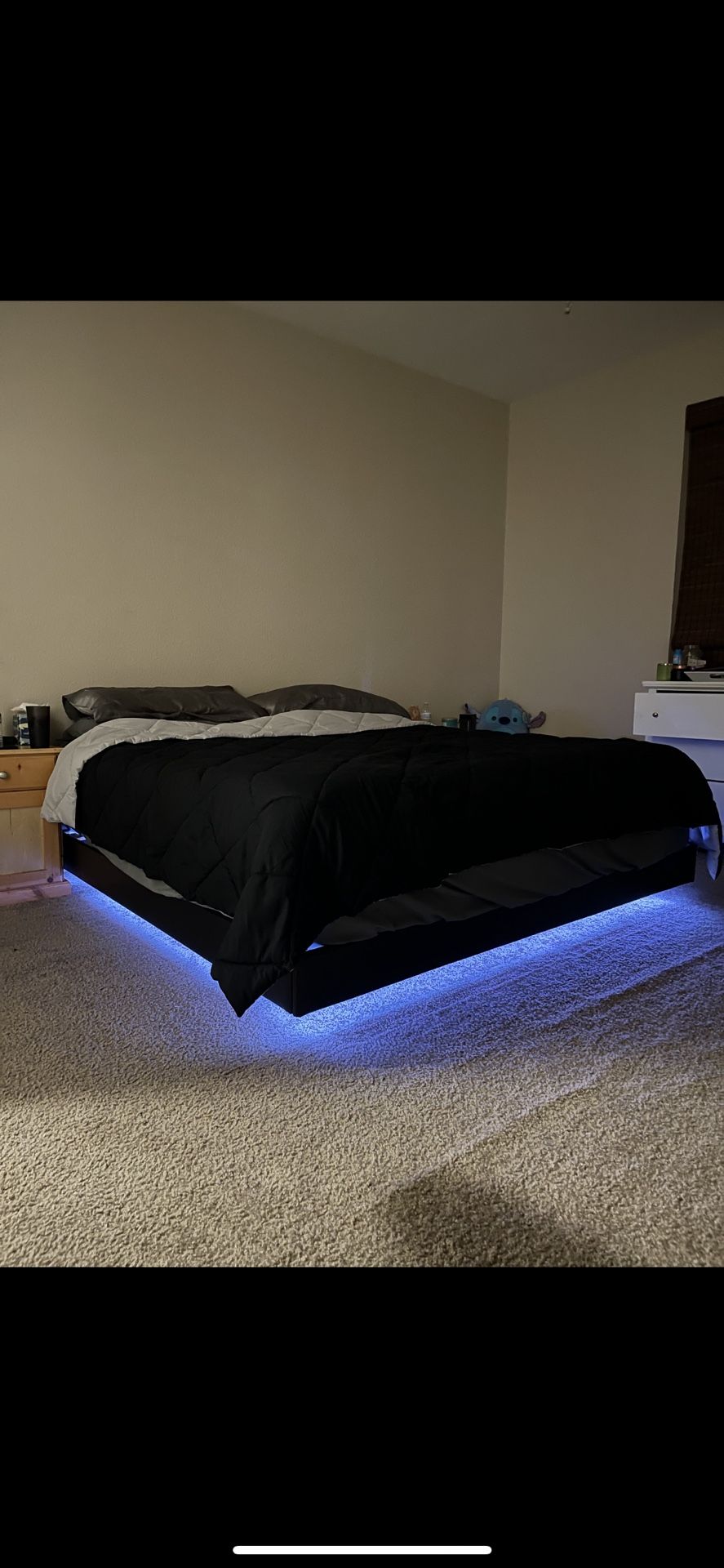 Memory foam king bed with floating bed frame