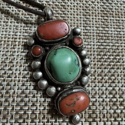 OLD Tibetan STERLING SILVER 925 WITH TURQUOISE & CORAL PENDANT/AMULET，