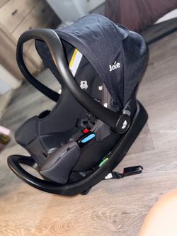 Joie Infant car seat with base