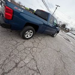2017 Chevrolet Silverado Blue 5.3 Engine Extended Cab Pickup 1500