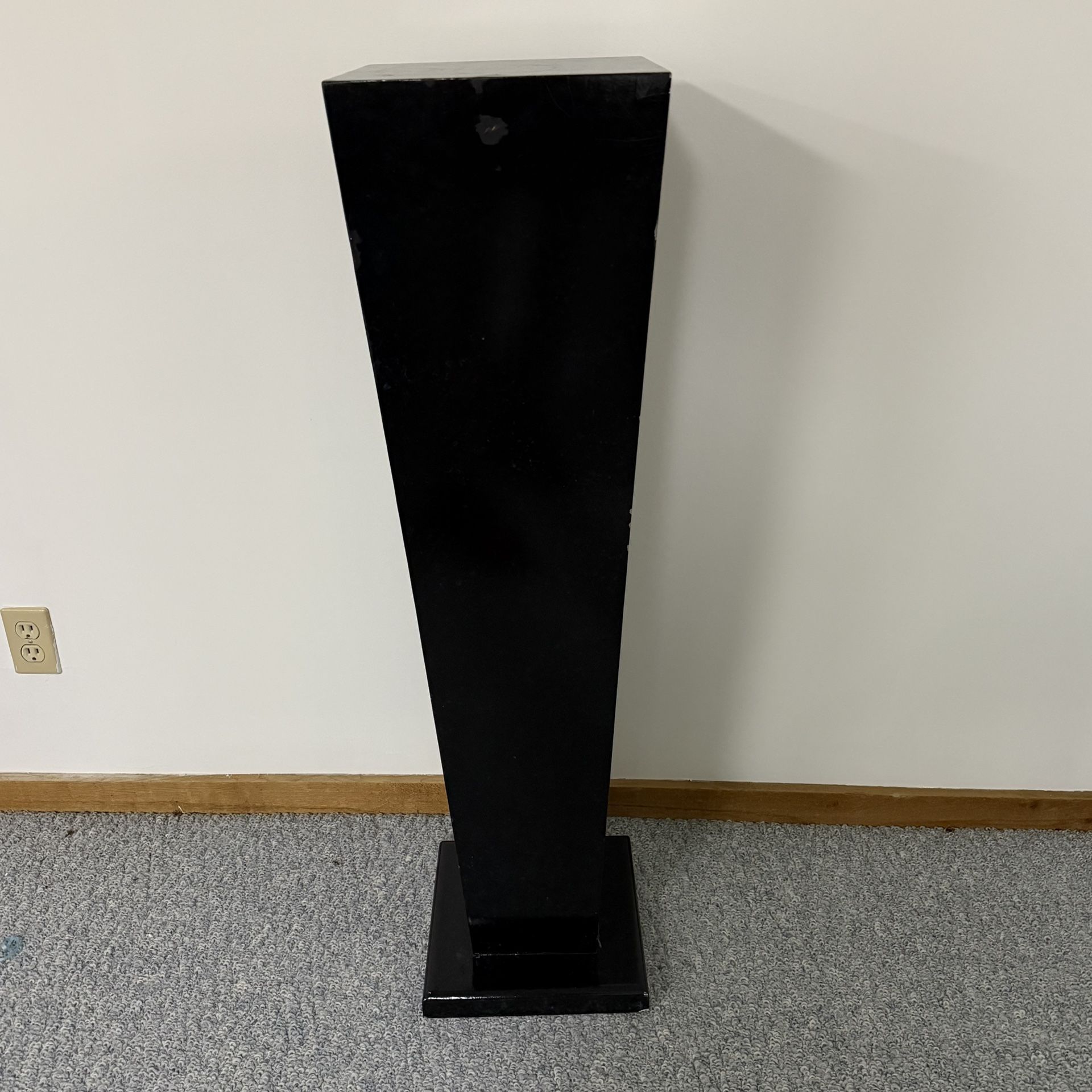 Tall Tapered Angle Display Pedestal Stand Black