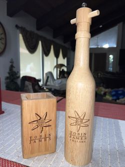 New Tobin James Cellars Pepper Grinder & Utensil Base
