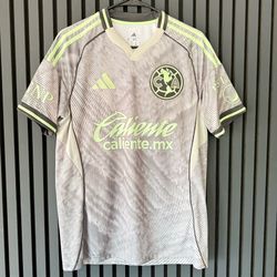 América auténtica Adidas size L,M,S
