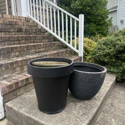 2 Large Flower Pots 