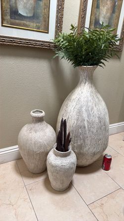 Set of 3 Decorative Textured ceramic Vases