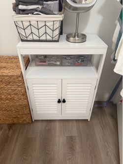 Bathroom vanity thing