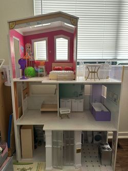 Rainbow High Dollhouse