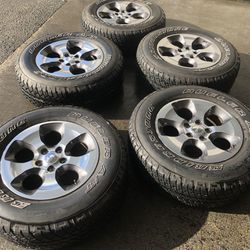 2019 Jeep Wrangler 18 Inch Wheels And Tires Pull Offs Like New Five Total $325 Cash Today 