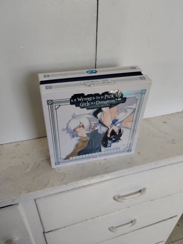 Is It Wrong To Pick Up Girls In A Dungeon Danmachi Premium Limited Edition Blu Ray DVD Box Set