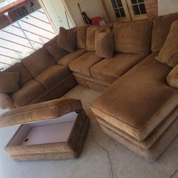 Beautiful U Shape Sectional With Ottoman 