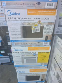Midea- room air conditioner- 5000 BTU- 150 SQ, FT