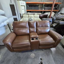 🛋 Oliver Leather Power Reclining Loveseat with Power Headrests 🚚💨 - FREE DELIVERY!
