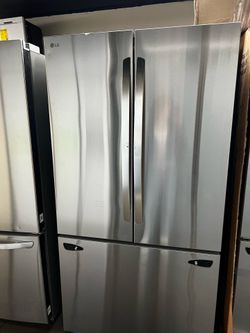 LG COUNTER DEPTH FRENCH STYLE REFRIGERATOR
