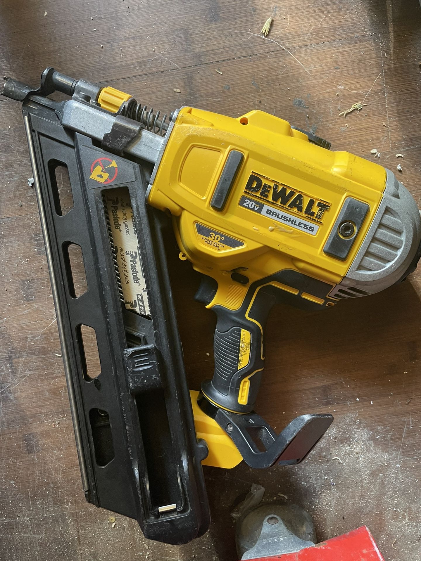 Dealt Framing Nail Gun