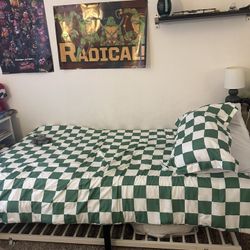 Twin Bed With Memory Foam mattress 