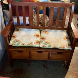 Mission Style Entryway Chair