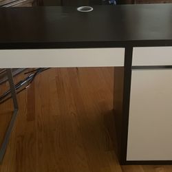 Black And White Desk With Separate Drawer Unit 