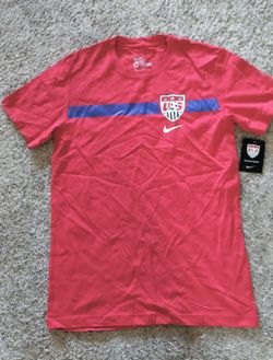Assorted brand new vintage Nike USMNT FIFA world cup team USA T-shirts