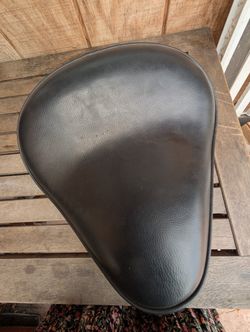 Motorcycle seat