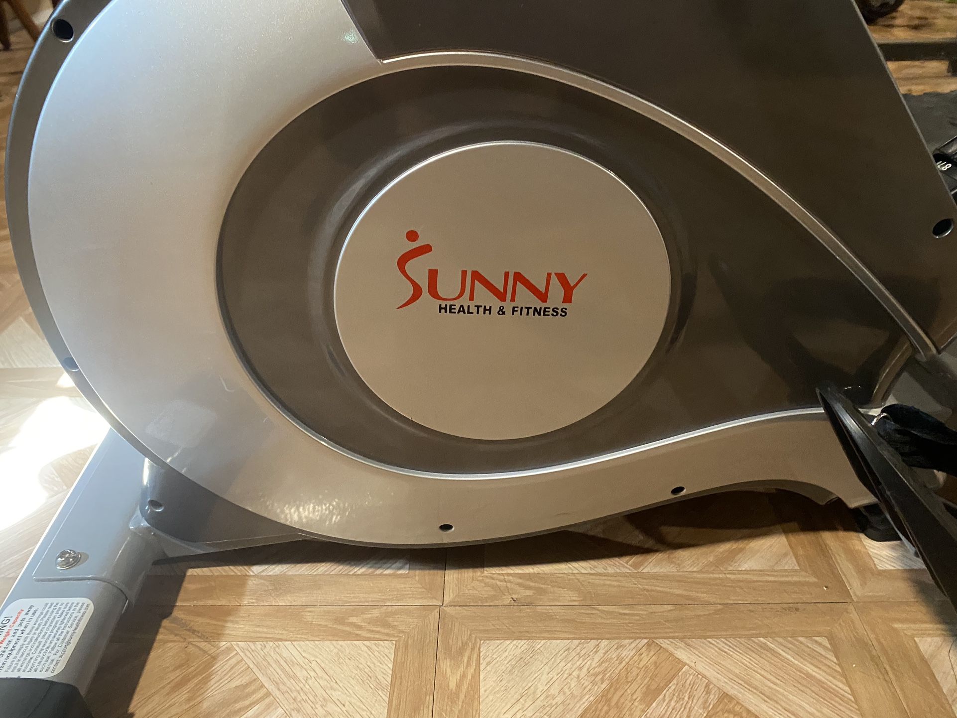 Sunny Health Fitness SF RW5515 Magnetic Rowing Machine