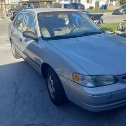 2000 Toyota Corolla