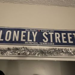  Elvis Presley Heartbreak Hotel Sign