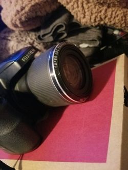 Fufjifilm Finepix S8500