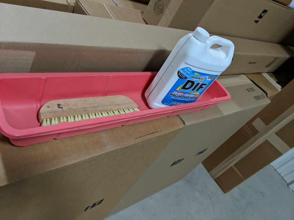 Wallpaper Tray, Brush And Partial Remover