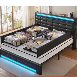 New Queen bed . . Negro . Con luces