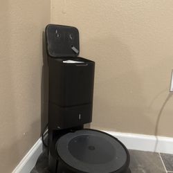 Roomba i3
