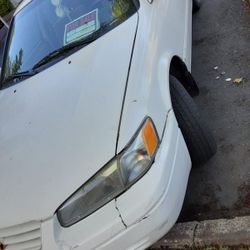 Tyota Camry 98