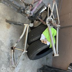 2 Gt Performance Frame bicycles$150. Op For 2