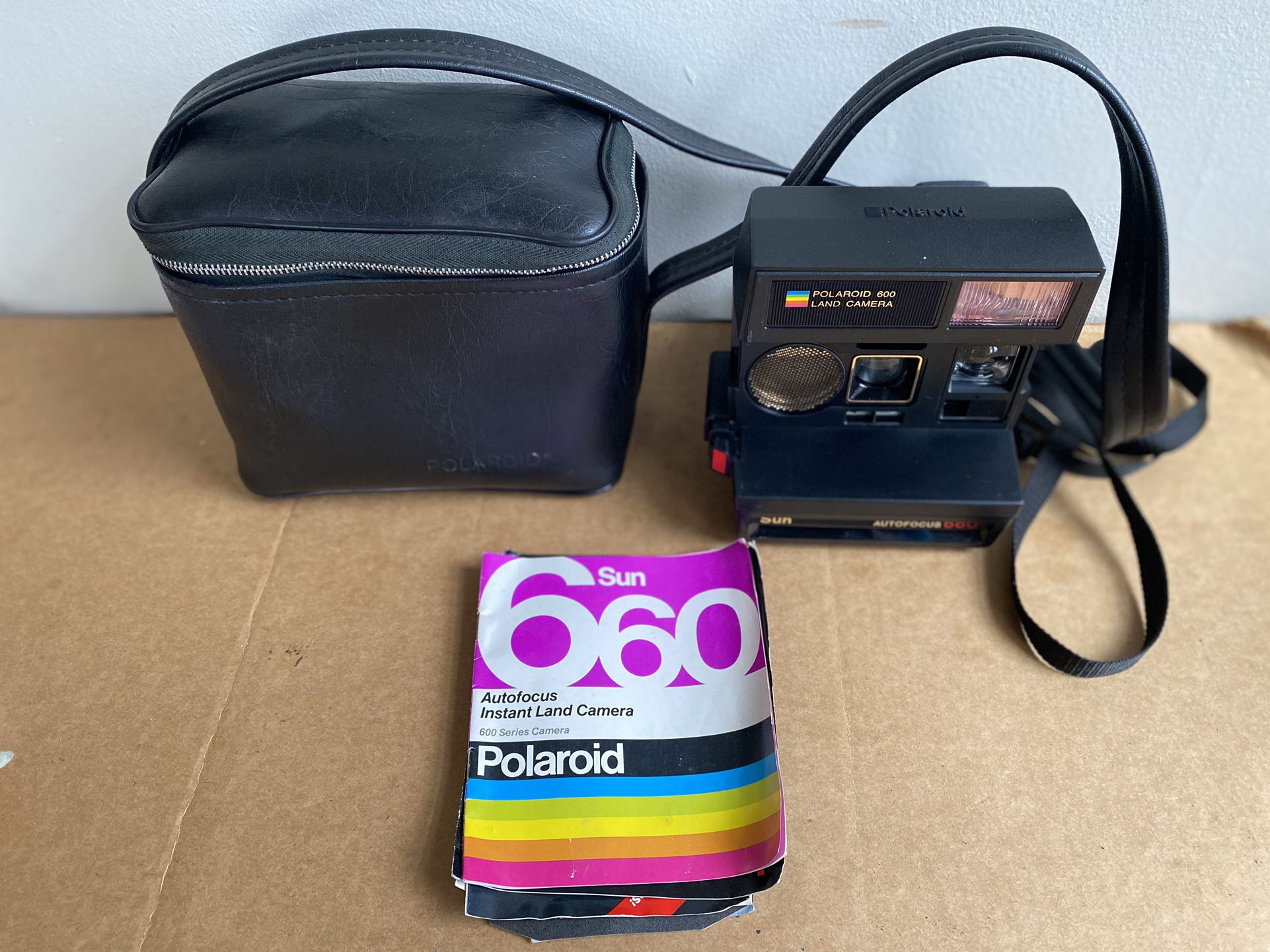 Polaroid Sun Autofocus 660 Camera 