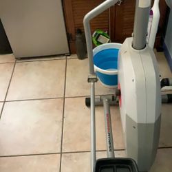 Schwinn Fitness  Ellliptical Machine