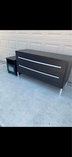 Dresser and nightstand good condition