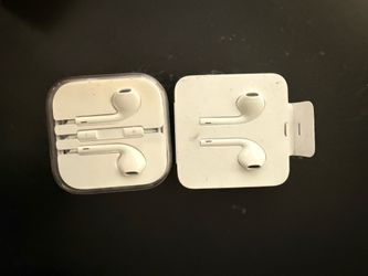 Apple ear phones