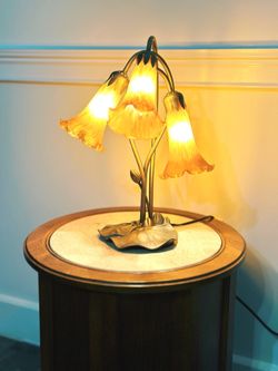 Meyda Tiffany Pond Lily 3 Light Accent Lamp