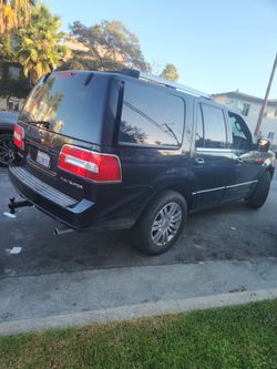 Lincoln Navigator Full-Size SUV Black $1750!