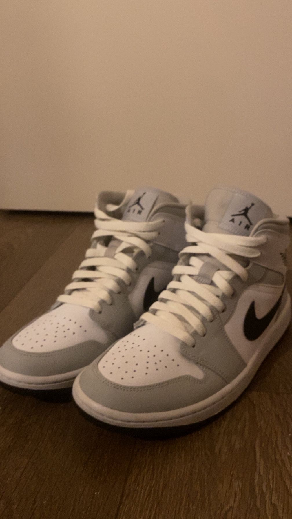 Jordan 1 Mid Grey Fog Size 9.5