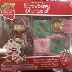 STRAWBERRY SHORTCAKE BERRY BAKESHOP PLAYSET NEW