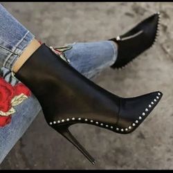 Ladies Mid Studded Leather Boots