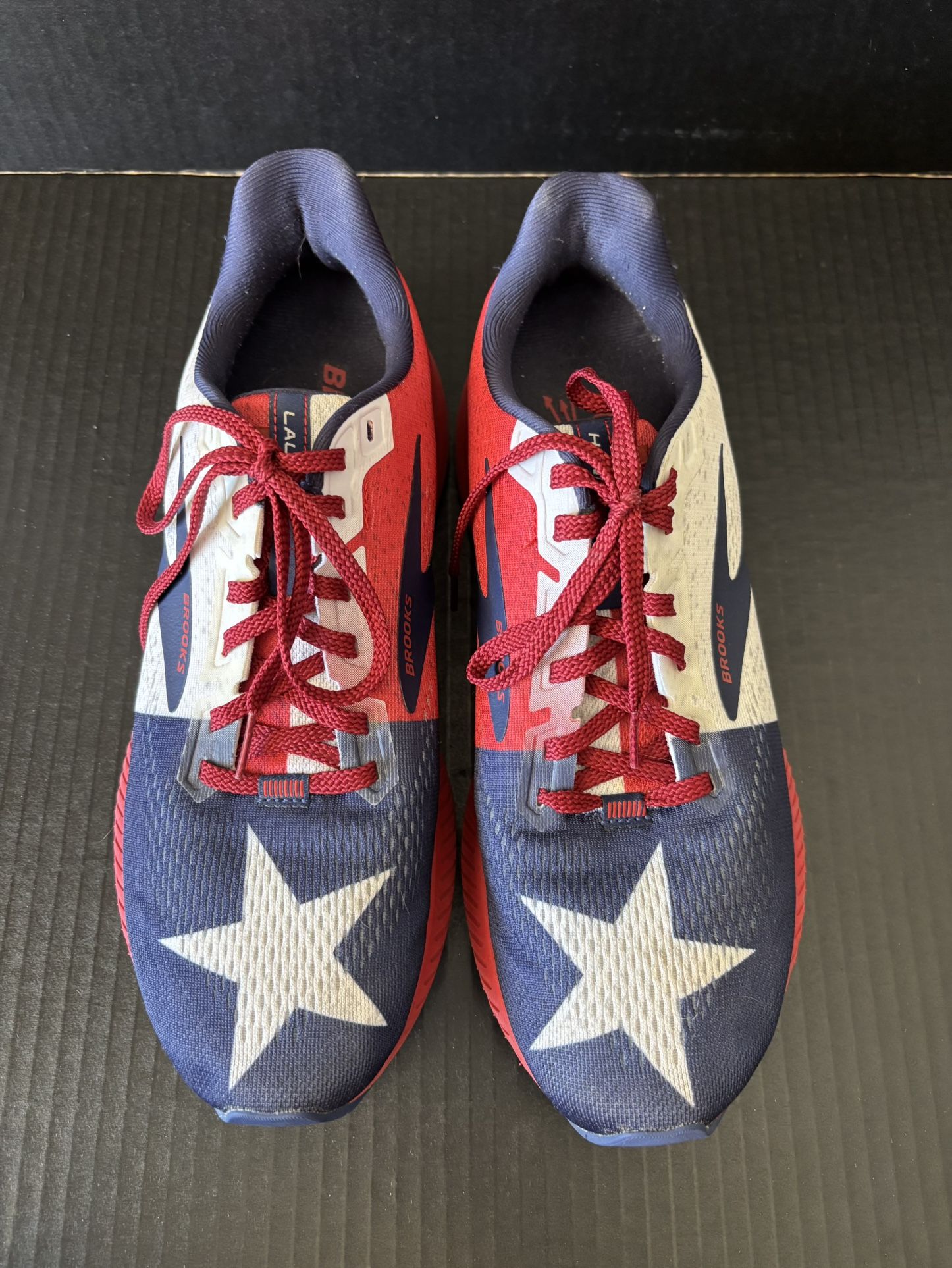 Men’s Brooks Launch 8 Texas Star Flag Running Shoes